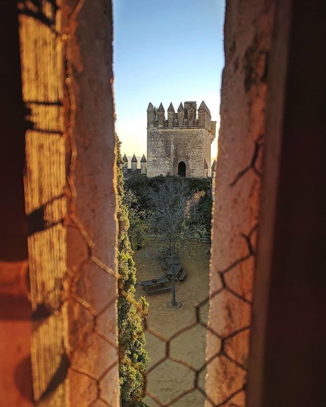 Almodóvar del Río, Córdoba.🌄
.
.
#living_europe #córdoba #almodovardelrio #ig_color #andalucia #landscape #awesome_shots #cordoba #españa #discoverearth #passionfortravel #ourplanetdaily #travels #bestplacestogo #theglobewanderer #helloworldpics #liv… ift.tt/2K8FZWr