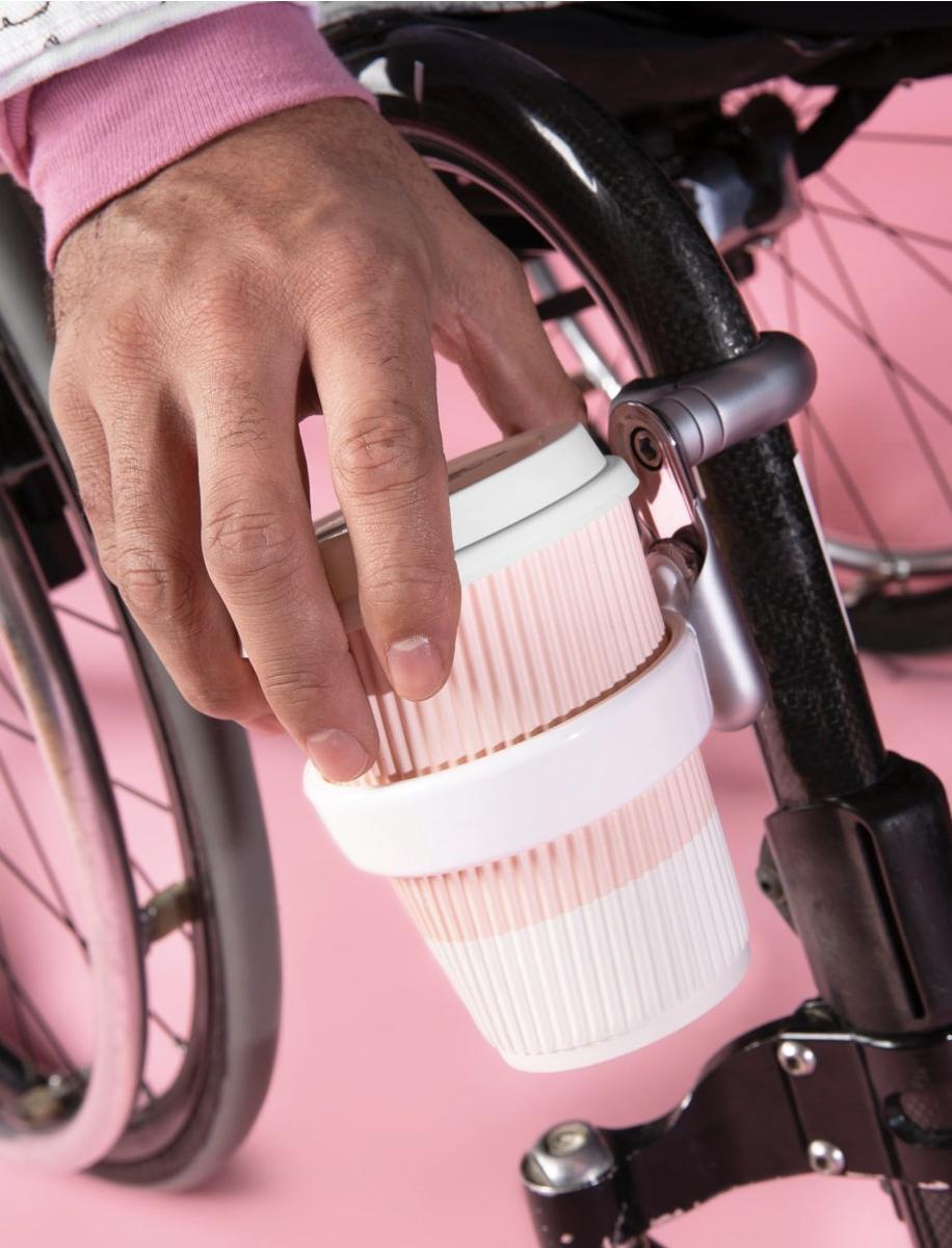 Yesterday marks the official launch of @ffora_official founded by BFA alumna Lucy Jones (c/o 2015). Lucy says the mission of FFORA (a continuation of her thesis project) is “designing with disability first, and not as an afterthought.” https://t.co/leyRitMOCO