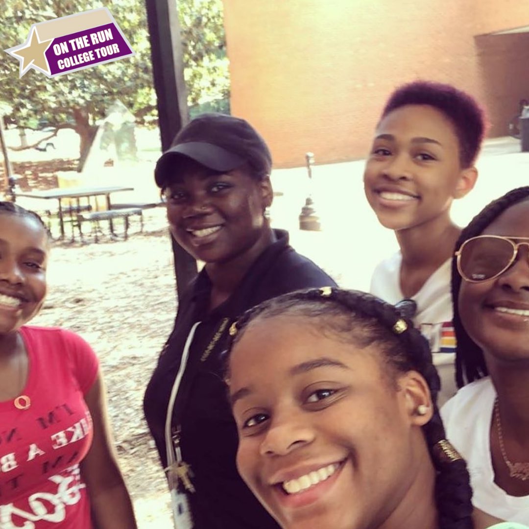 TheMJFoundation's tweet photo. Serving the youth takes a consistent effort and we are proud to go above and beyond with our #ProjectREWARDS partner, @CollegeTrackNO. With our #OnTheRunCollegeTour, we take dozens of scholars to Colleges to make an educated decision on where to continue their schooling. #TMJF https://t.co/tPUzwPWKbE