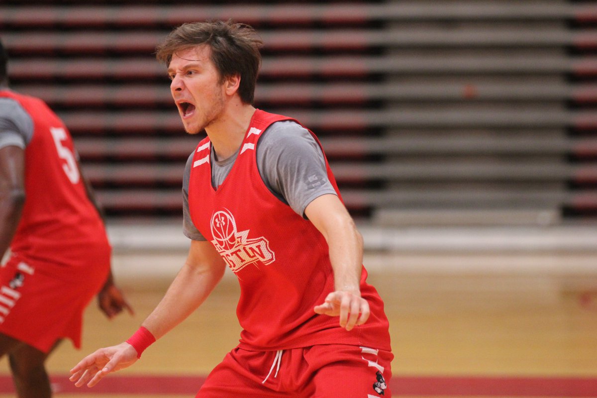 BU Men's Basketball tweet media