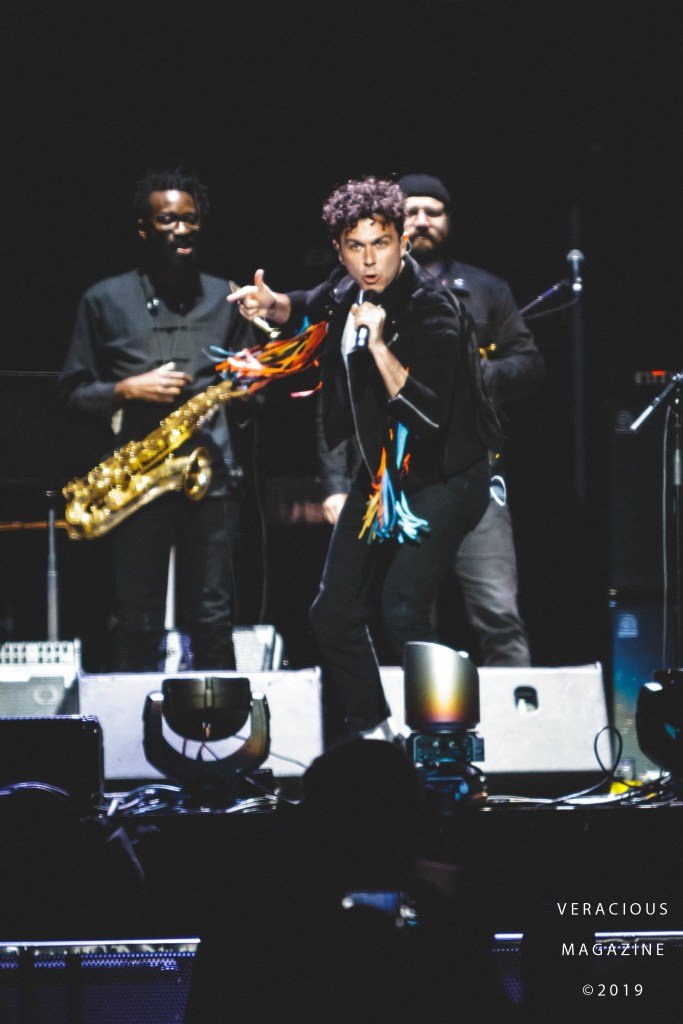 Veraciousmag's tweet photo. @TheWho  &amp; @arkellsmusic @ Little Caesars Arena in Detroit, MI.
📸: Rebekah Witt

Full gallery + review here!
https://t.co/PxApYlMTSM https://t.co/DcGApVjUpB