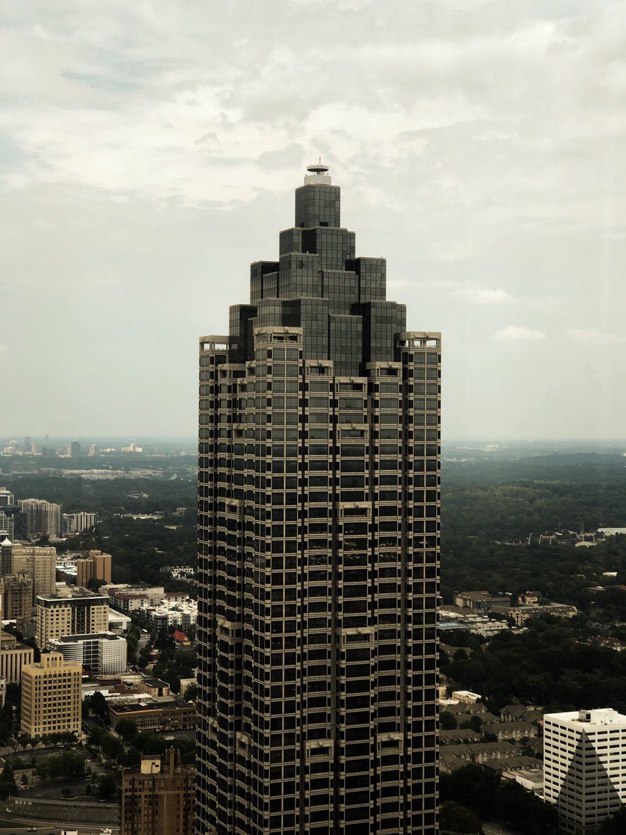 kaysnapped's tweet photo. Just a couple pictures I got while being 72 floors high
#kaysnapped https://t.co/mWRh5oHpE2