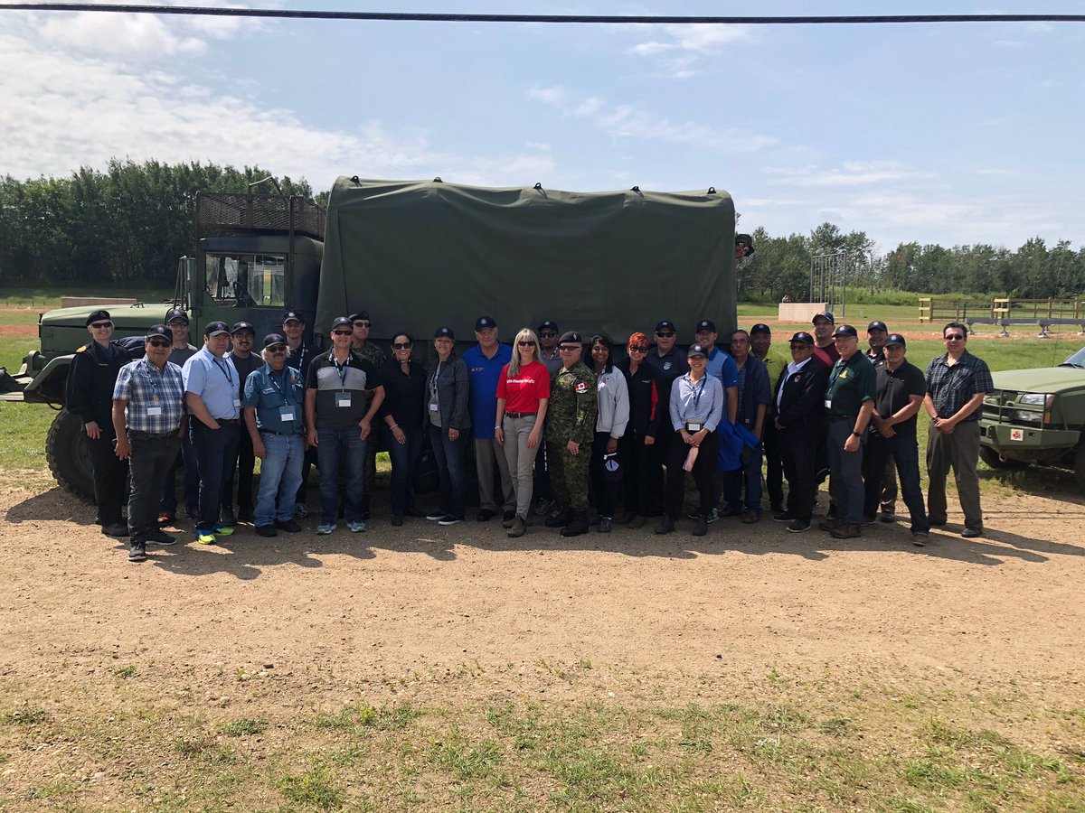 EdmontonChamber's tweet photo. This great group has had an amazing day discovering the Bold Eagle Training program &amp; its magnificent impact on Indigenous youth in Western Canada @CFLCCA @carolynpatton #ExTrek19 #MyCAF #CdnArmy #CFLC https://t.co/8aqHyDFrYU