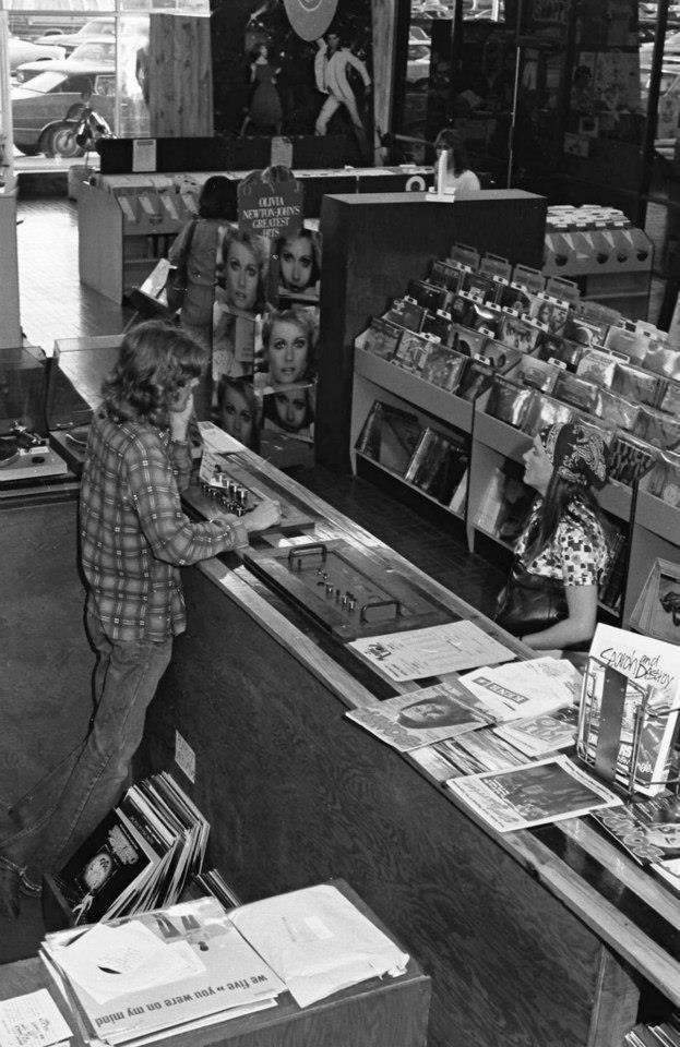 Long Play Lounge (longplaylounge) Twitter