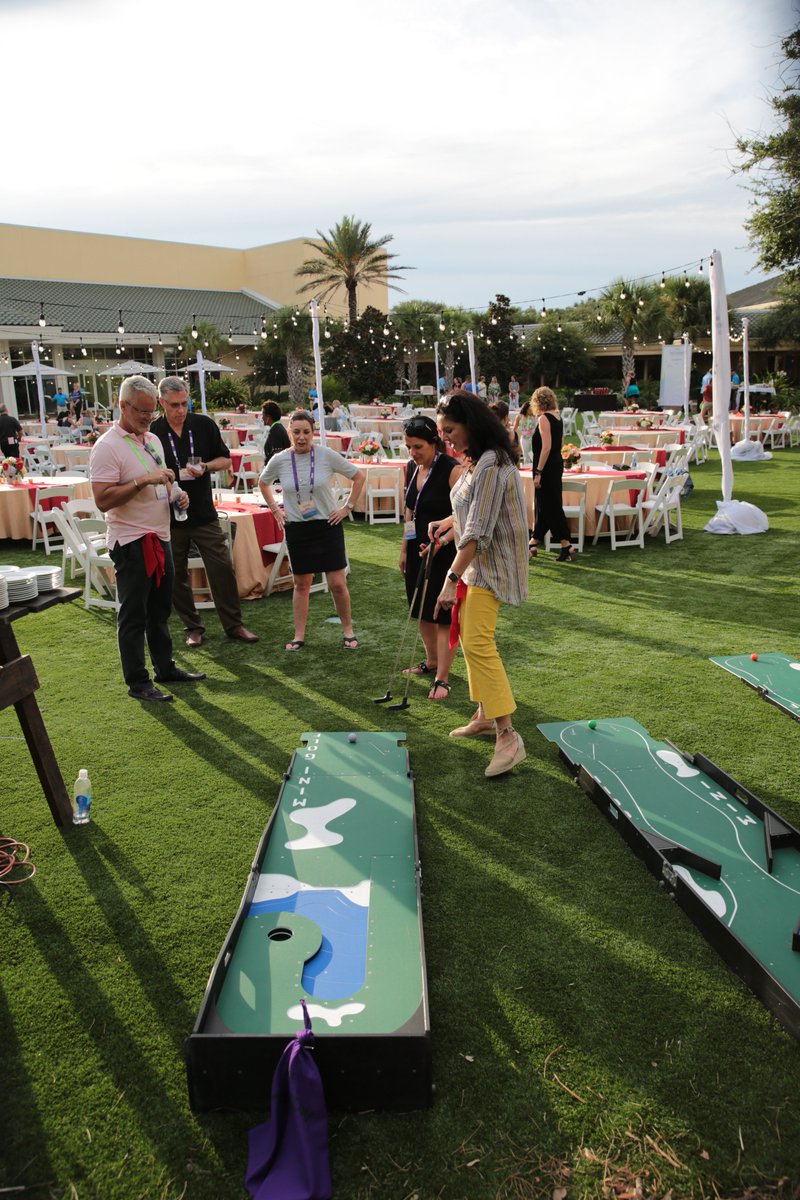 NextUpIsNow's tweet photo. Nothing like a little putting to work up an appetite! Thank you to #NEWExecForum sponsor @AcostaSales for providing the fun (and games!) this evening. https://t.co/50xJhGVnUW