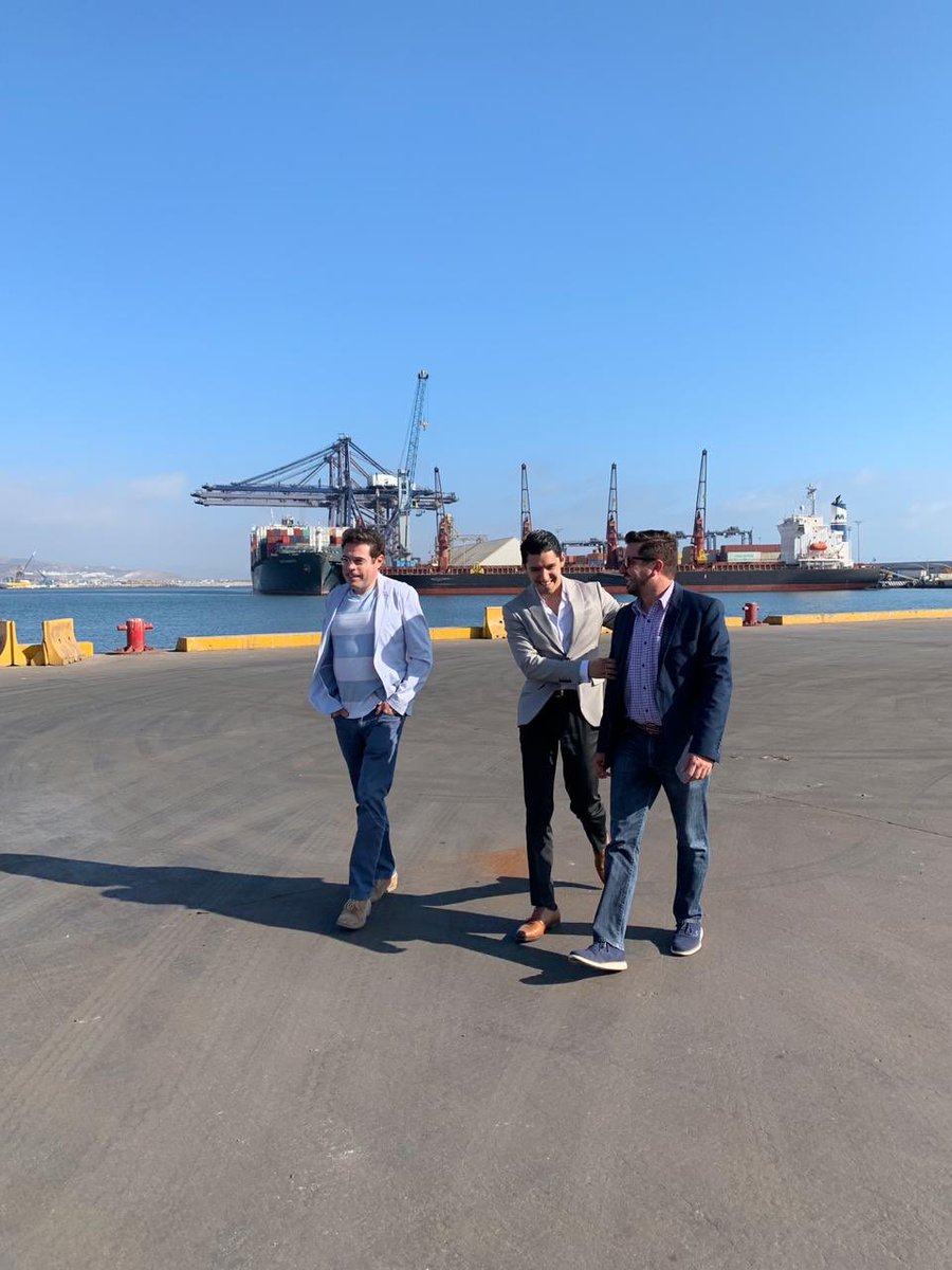 davidptp07's tweet image. Visitaron nuestras instalaciones de @AduanasMx #Ensenada para presentación y recorrido por el recinto portuario, @felipeledezma y @PacoPalaniR, Presidente y Subsecretario del Sindicato Nacional de Infraestructura #SNI en #BajaCalifornia, quienes constataron potencial del Puerto.