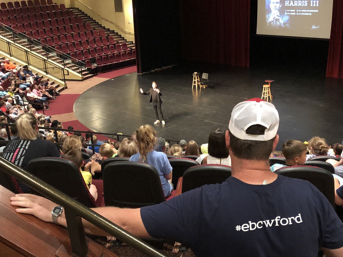irbeliever's tweet photo. @HarrisIII blowing minds in Weatherford tonight!  #ebcwford blessing our community by giving 500 backpacks and school supply vouchers to all Weatherford elementary kiddos here! https://t.co/MvIcSlrW2C