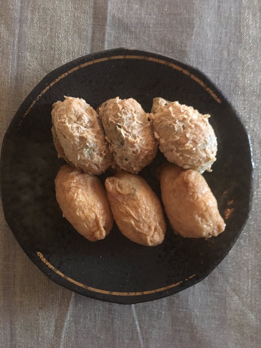 orbittokinowa03's tweet photo. 早起きして、ひじきと柚子のお稲荷さんを作りました😊

#ヴィーガン #ビーガン #vegan https://t.co/d9nB0OM4sr