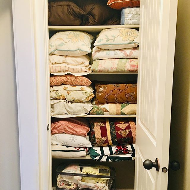 The linen closet is now organized by seasons with sheets on the left, quilts on the right... And a big box of gently used things for the thrift store. Wahooooooo! So glad that's done. #organized #tidycloset #mariekondo is my inspiration. ift.tt/2YjyHI3