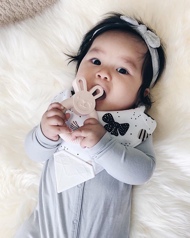 justBebexo's tweet photo. Mila has two bottom teeth. TWO! Slow down time. I’m going to miss her adorable gummy smiles! 😭
.
#5monthsold #teethingbaby #babygirl https://t.co/G4MAkSDpzC https://t.co/tjhQ5RQ2BN