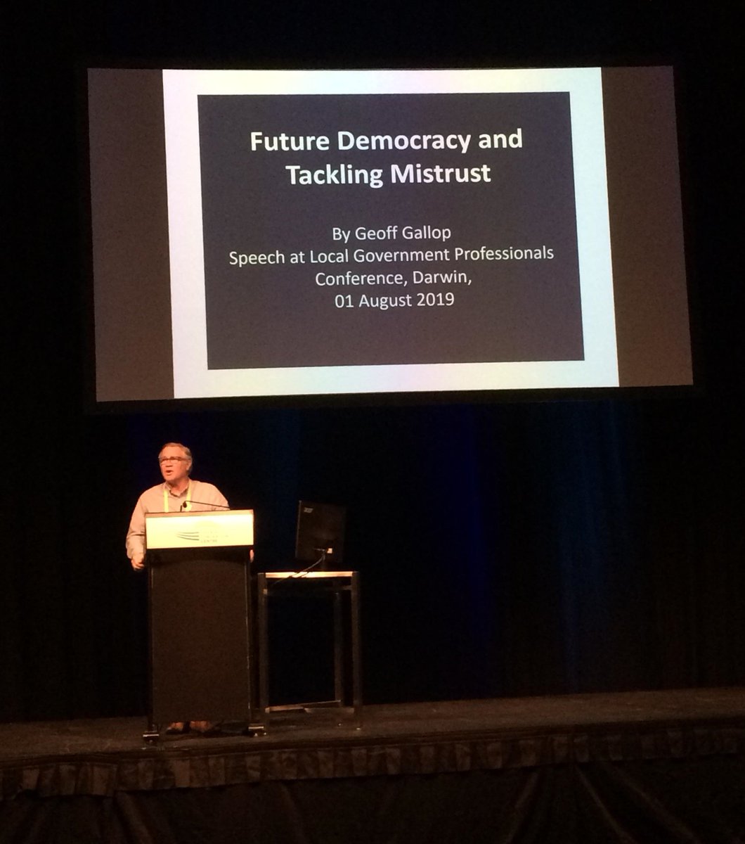 LGATasmania's tweet photo. Learning about future democracy &amp; tackling political mistrust with Geoff Gallop &amp; hanging out with #LGCongress key note speaker Michelle Guthrie who spoke about the challenges of leading a public organisation &amp; combating the politicisation of the CEO #LGTas @LGProfAust https://t.co/3gFZb7ALsN