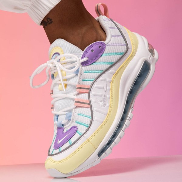 piel Comenzar Reclamación SOLELINKS on Twitter: "Ad: Women's Nike Air Max 98 'Pastel' on sale for  $130 + FREE shipping, use code PLAY30 =&gt; https://t.co/MlSC98zenw  https://t.co/WIq4ot5gUw" / Twitter