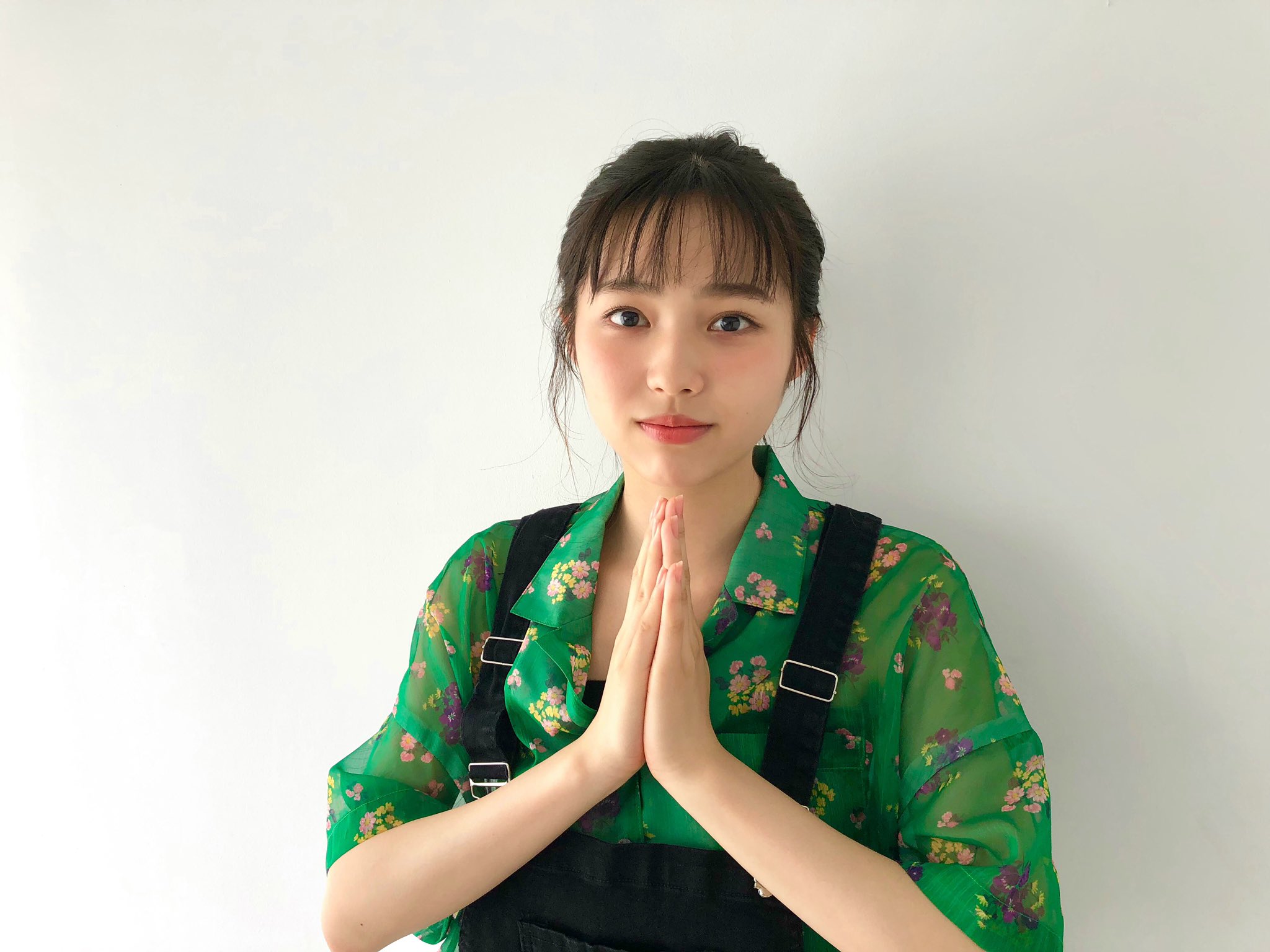 秋田汐梨 藤本リリー 生サイン 女性タレント Www Gendarmerie Sn 秋田汐梨 藤本リリー 生サイン 女性タレント Www Gendarmerie Sn