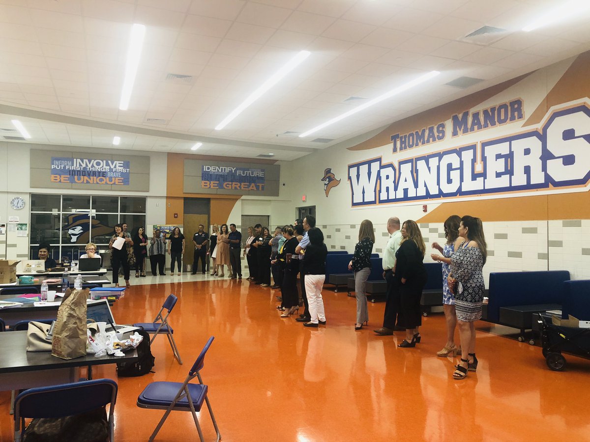 BrendaChR1's tweet photo. Our Instructional Leaders spent two days digging into the new ELAR TEKS and mastering math/science. Thank you for your participation #THEDISTRICT #pullingfromthetop #prek8 @FloresDflores53 https://t.co/ZxcC9SJAac