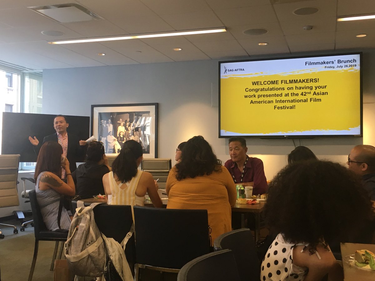 APAMCommittee's tweet photo. The next day, @sagaftra #apamcommittee hosted filmmaker brunch for @AsianCineVision #AAIFF42 participating #Filmmaker with special guest with @YellowRoseFilm cast/crew. Waiting for more pix but here, Nat'l Co-Vice Chair @nicksakai greets the attendees. #YellowRoseFilm https://t.co/IzRz7sHFB7