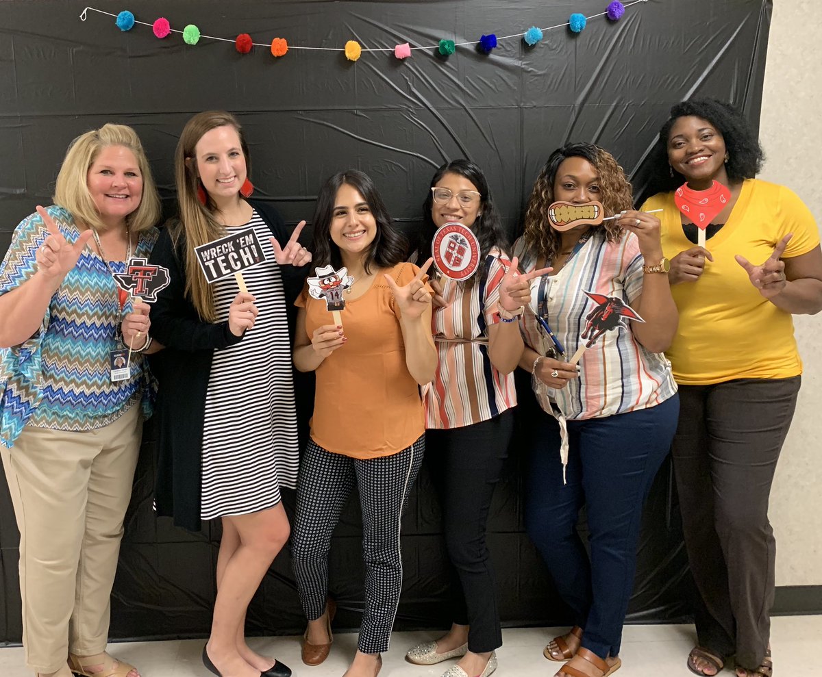 ParkerESAldine's tweet image. Excited for these Red Raiders to “wreck ‘em” @ParkerESAldine and partner with some amazing teachers! #TechTeach @MrsHamlett501 @GPiper123