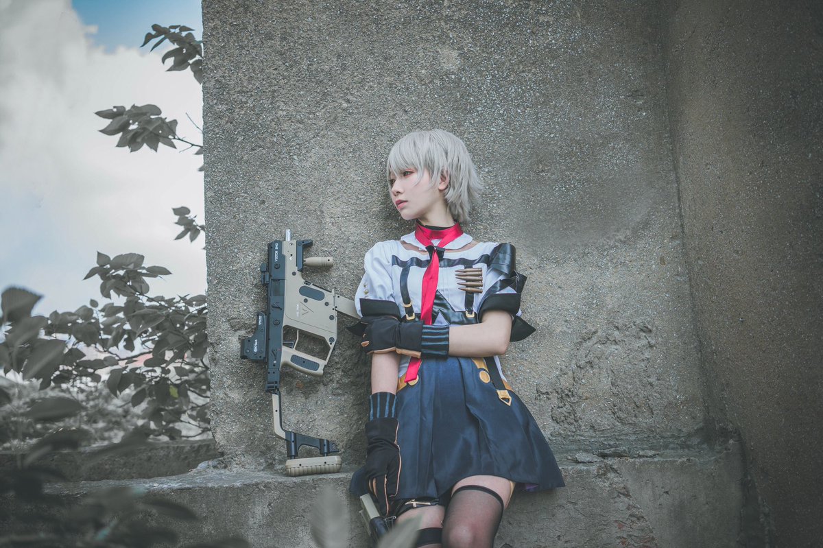 Floty00's tweet photo. #コスプレ
#少女前线 #少女前線 
#소녀전선 #GirlsFrontline #ドルフロ
NO.020    Vector
『出身も、原型（げんけい）もどうでもいいこと…どうせあたしはただの商品だから。』 https://t.co/bP1St2qlA2