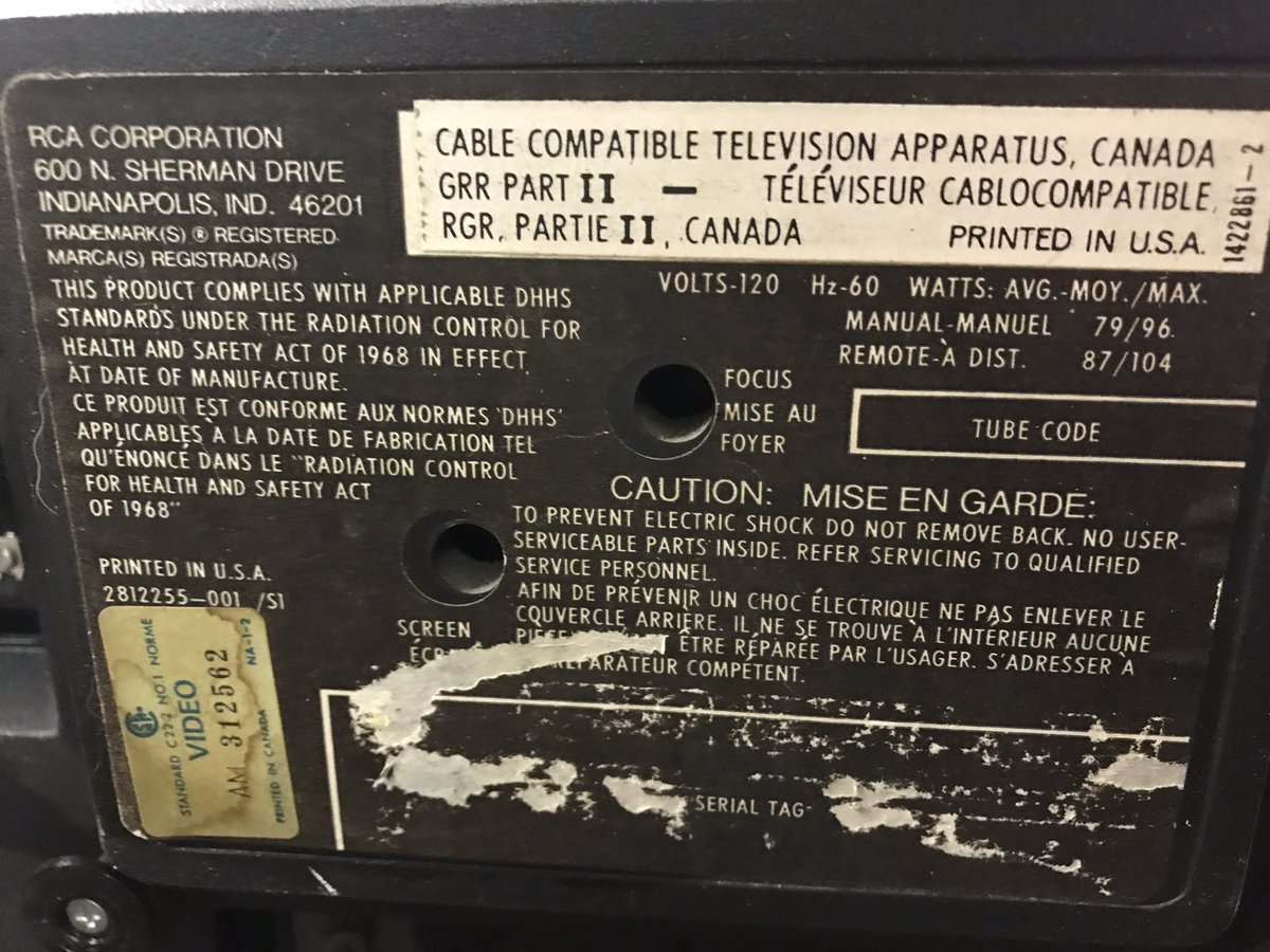 SelfDestructow's tweet photo. Not that I really needed another tube tv but I couldnβt pass this one up at $5. Such a cool looking tv, I actually thought it was a microwave at first glance. Too bad the model # sticker is torn off the back, canβt find anything about it online. #RCA #ColorTrak #RCAColorTrak https://t.co/qwuzDfbbDe
