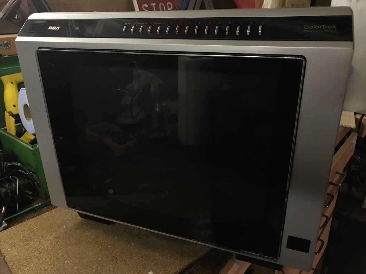 SelfDestructow's tweet photo. Not that I really needed another tube tv but I couldnβt pass this one up at $5. Such a cool looking tv, I actually thought it was a microwave at first glance. Too bad the model # sticker is torn off the back, canβt find anything about it online. #RCA #ColorTrak #RCAColorTrak https://t.co/qwuzDfbbDe