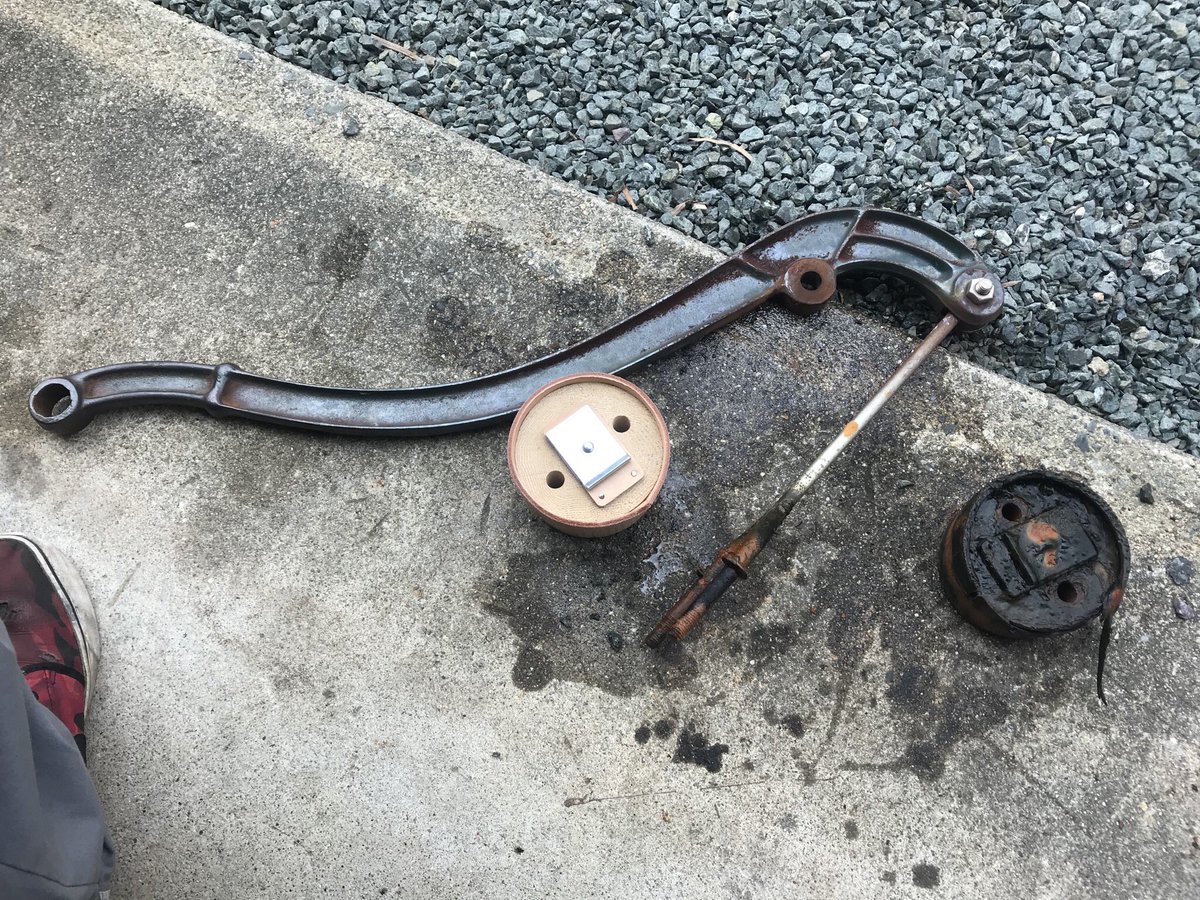 手コキポンプのOHしてた。
よく出るようになったぁ。 