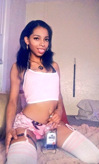 💕Pink girl. Shots Wednesdays get in here 💕 https://t.co/mejenzVFJ3 https://t.co/yL0UJAr13s<a href="/tag/myfreecams"class="tags"><span>#myfreecams</span></a><a href="/tag/onmfc"class="tags"><span>#onmfc</span></a>