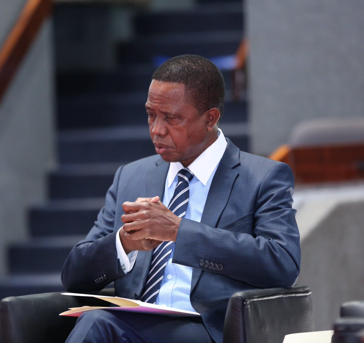 COMESABusiness's tweet photo. H.E. Uhuru Kenyatta, H.E. Edgar Lungu, H.E. Yoweri Museveni and H.E. Paramasivum Pillay Vyapoory during the Presidential Public-Private Roundtable at our recent COMESA International Trade Fair & High Level Business Summit.
#COMESASource21 https://t.co/Igv4WdnnMe
