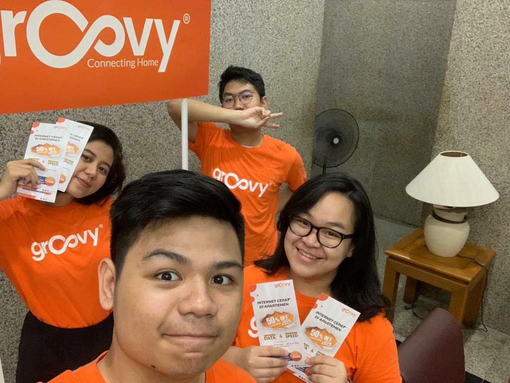 groovyid's tweet photo. Menuju 3K
Twitter please do your magic. 

Groovy mau bagi-bagi kaos
10 followers terpilih ya ���🏿
End 10 Agustus. 

Bantu RT dan Like plis

#internet #rumah #pakegroovyaja #ilove3000 https://t.co/AeMVp8bY1i