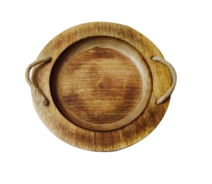 Handmade Mango Wood Serving Tray. 
#woodentray #roundtray #woodroundtray #woodenroundtray #roundservingtray #woodenservingtray #woodcraft #handcraftedtrays #handmadetray #breakfasttray #mangowood #woodart #woodenwork #woodworkingskills #weddinggifts #giftgallery #giftideas