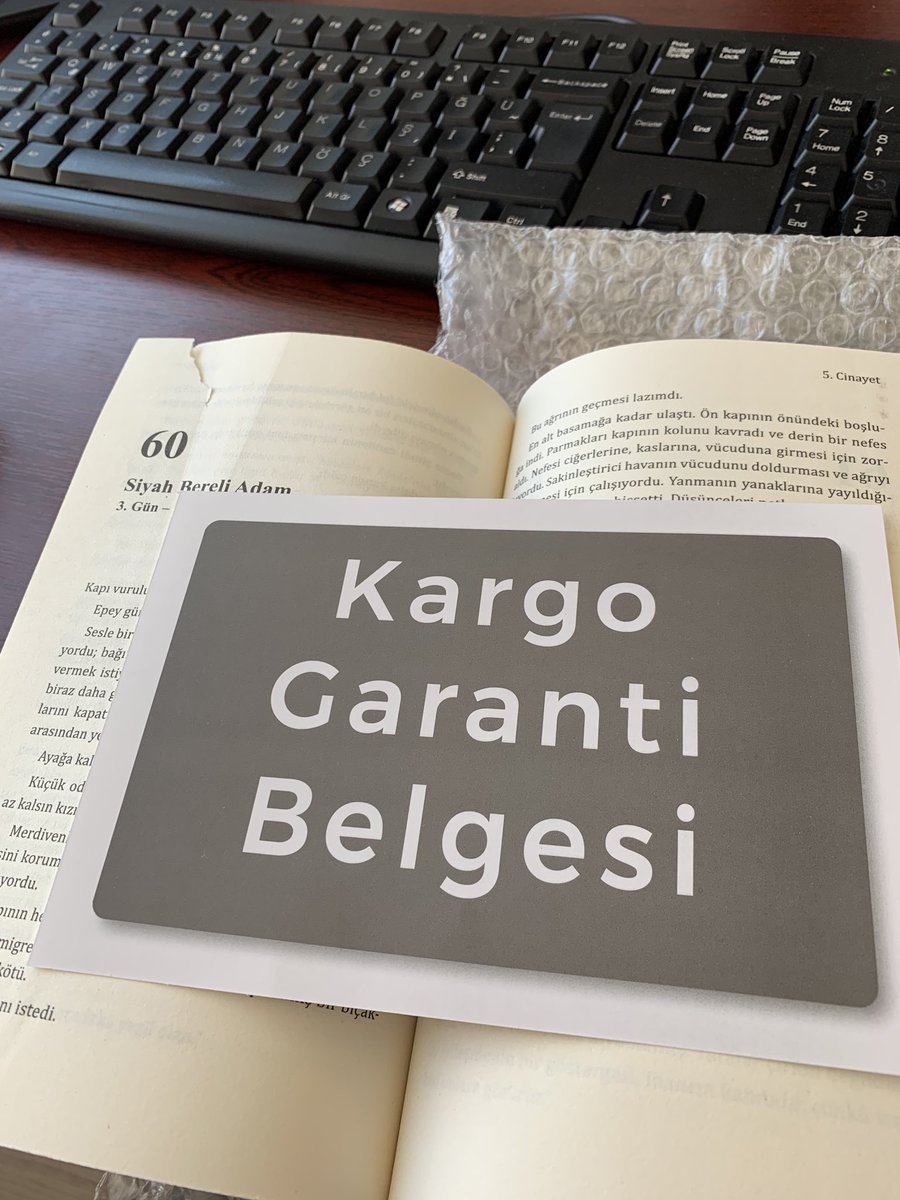 aycabstnc's tweet photo. @bkmkitap gene siparişim hasarlı. Garanti belgesine rağmen gene ben işimden feragat etmez pttye kendim teslim etmezsem iade almıyorlar. 15 sayfa yırtık... Teşekkürler BKM! https://t.co/UAlsexBNxn