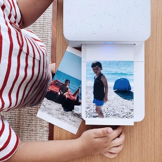 Non affidare i migliori ricordi dell'estate alla sola memoria del tuo telefono! Stampali con HP Sprocket Studio e ti accompagneranno per sempre! 📸 by Silvia Cattaneo
bit.ly/2MpdViR