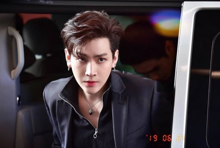 •Kimmon Warodom KhemmontaNationality: ThaiBirthday: April 1 1991Age: 28IG:  http://kimmon.dj  Notable Works: 2 Moons: The Series | Way Back Home | Part Time: The Series | Hotel Stars | The School #ขุณขิมมอญ  @KiimMon