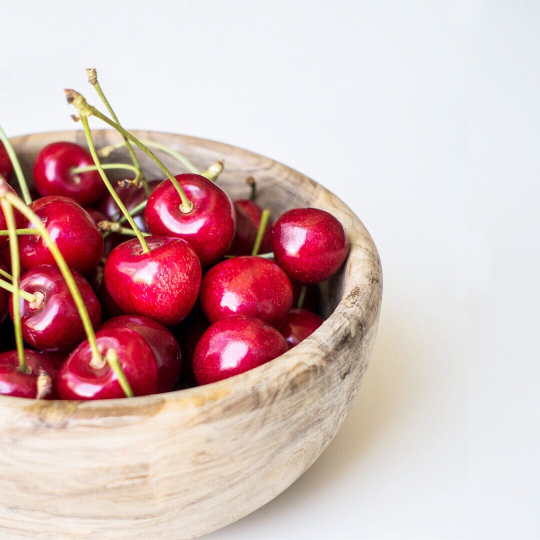 Bakeitbox's tweet image. Here’s your Hint 2. Now, guys - full disclosure! Our recipe calls for canned cherries. But, let's be honest - they don't look super pretty. So we inserted these gorgeous fresh cherries for you. Hope you don't mind! [3rd hint @ 6pm. Reveal @ 8pm]
#bakeitbox #Aug19Bakeitbox