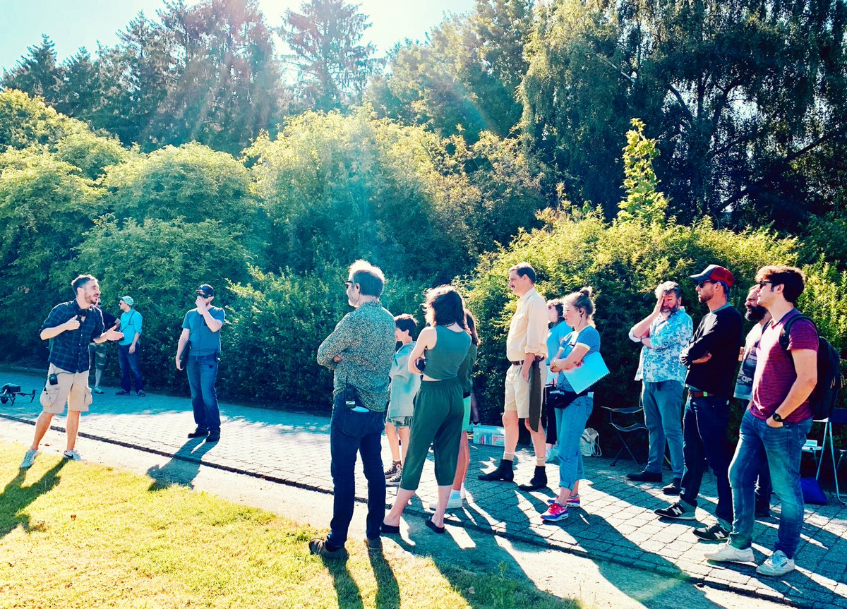 LarreaEusebio's tweet photo. Briefing matinal par Olivier Pairoux #jour4 #spaceboythefilm #real #tournage #cinema #kwassafilms https://t.co/dKQMLKMaN6