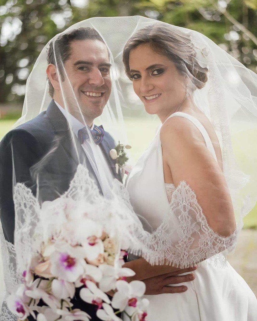 Me encanta tomar retratos en las bodas. Esta queda perfecta para enmarcarla...¿qué piensan?

#weddingphotographerguatemala ift.tt/2ZxsIMt