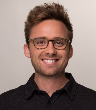 2019TRS's tweet photo. Walkley Award-winning science journalist @Carl3Smith is back in Brisbane joining us as a panellist to share his knowledge and ideas for using the media platforms to showcase research. Register now and join us at TRS 2019 @qut_ihbi @TRI_info @UQMedicine @Maternews @QIMRberghofer https://t.co/eRrAtZSU44