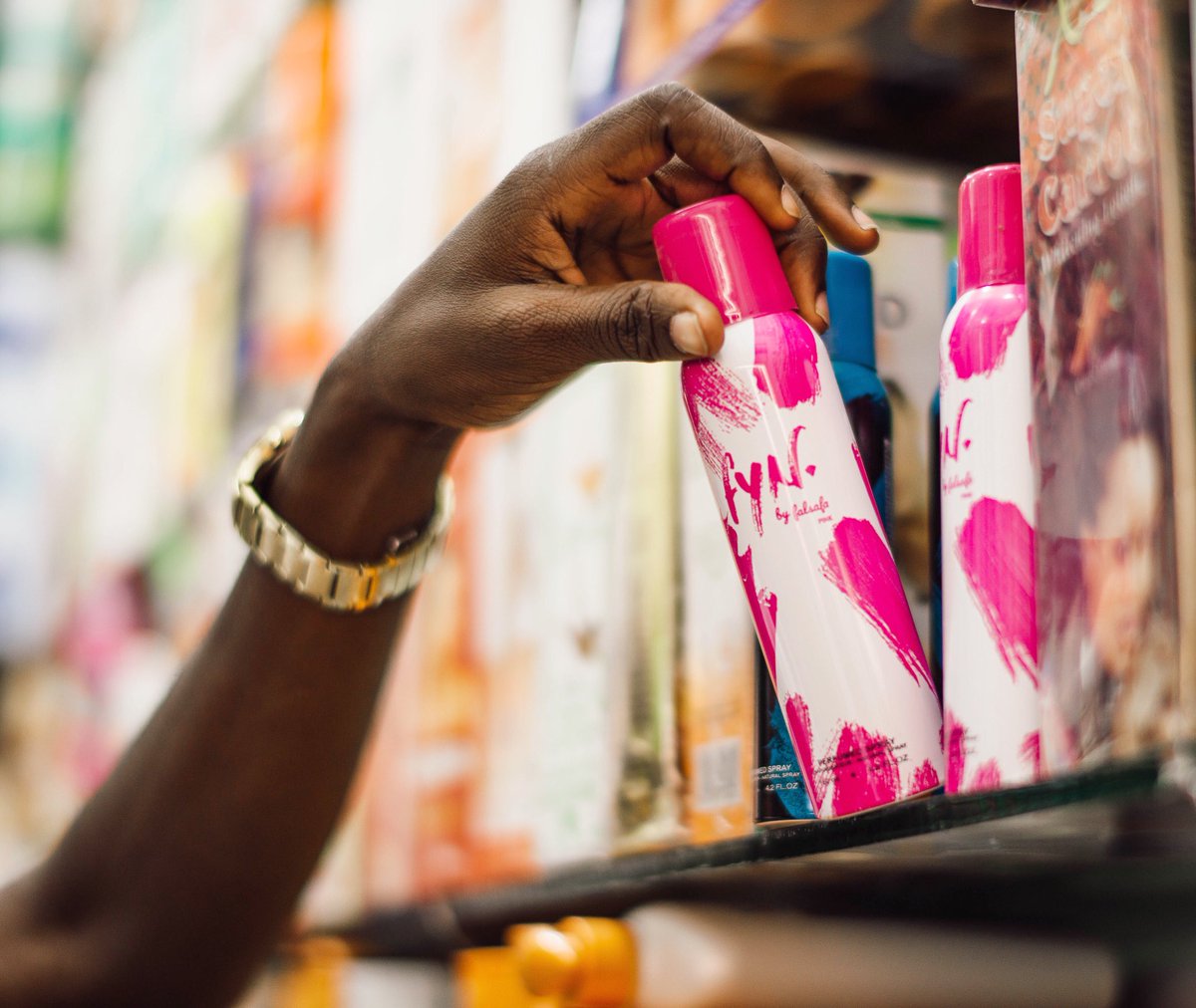FYNbyFalsafa's tweet photo. We Endelea Tu kuwa na uhakika wa kunukia vizuri wakati wote na Unyunyu wa Taifa #FYNbyFalsafa

DODOMA: DOUBLE D COSMETICS Karibu na jengo la CCM HQ / NMB Mazengo (0688707955)

ARUSHA: KUBRA 0784625832 / 0745203385, MLANGO MKUU WA MAGARI Uwanja wa Sheikh Amri Abed #SmellFYN #BeFYN https://t.co/G2Wc7aAB0B
