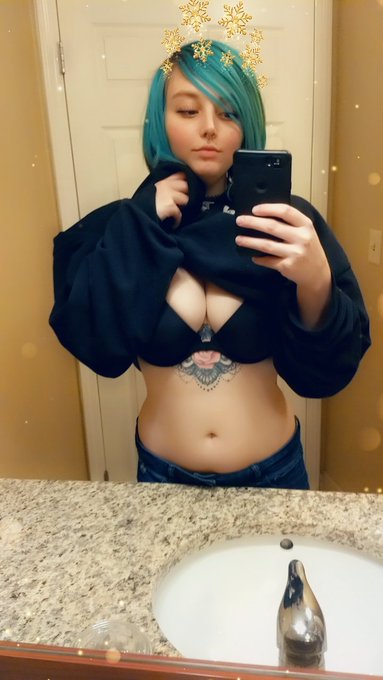 🌙 Lilith Rose ✨🌹's pics and videos - EA3KJCsWkAEX6xs jpg:small