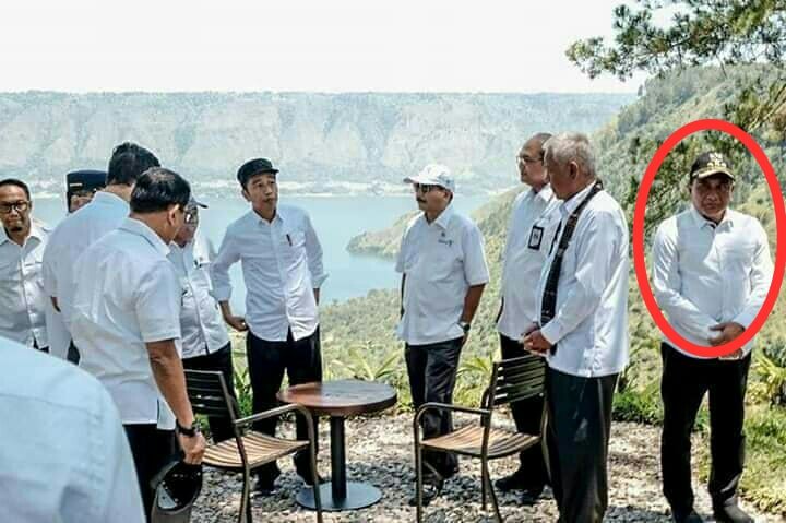 Gubernur Sumut napa wajahnya jutek mulu ya ?

😂😂😂😂
