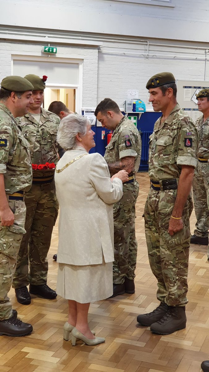 Last night A company celebrated one of its many battle honours, Minden Day (the 7 year war). Thank you to Farnham's Mayor who handed the soldiers there rose. #4Pwrr #Acoy #1234pwrr #MindenDay #FiercePride #4PWRR