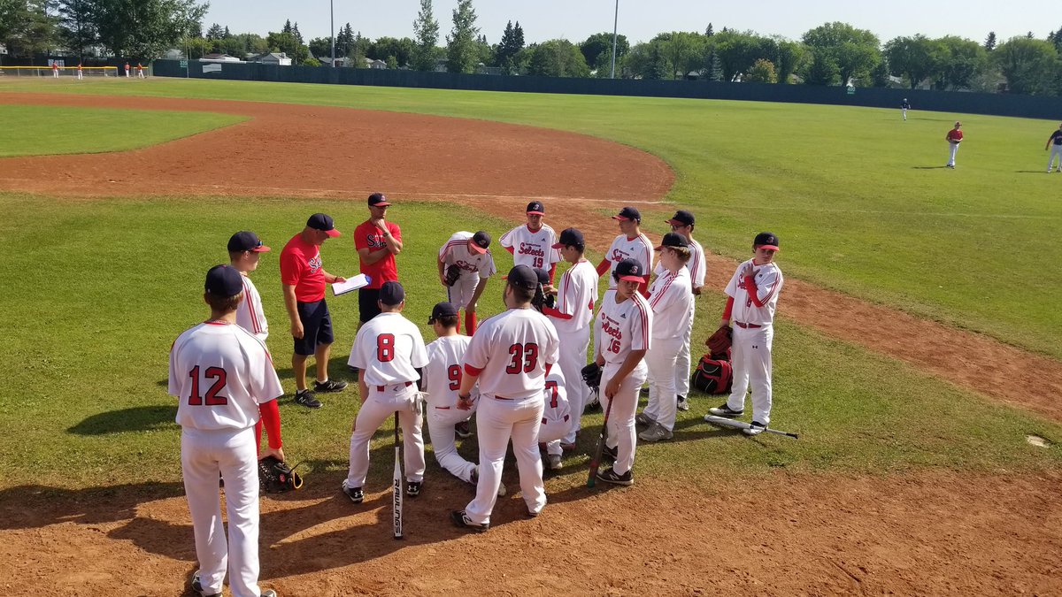 cnbear78's tweet photo. Wrap of day 1. Split the first 2 games. #nationals #fastpitch #saskatoonselects https://t.co/668BeLdtlK