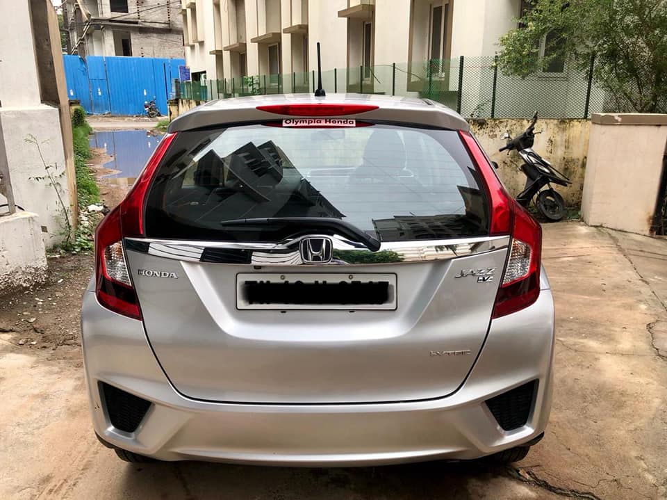 Alphazee Carbazzar For Sale Honda Jazz V Automatic 17 Model Single Owner 8000 Kms Silver Color Tn Reg Neat And Perfectly Maintained Asking 7 45 L Call Alphazees Carbazzar Alphazee Carbazzar For Sale Honda Jazz V Automatic 17 Model Single Owner 8000 Kms Silver Color Tn Reg Neat And Perfectly Maintained Asking 7 45 L Call Alphazees Carbazzar