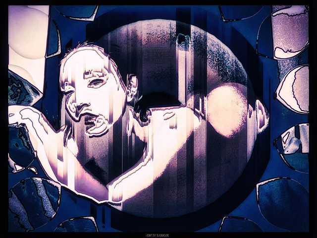 Dreamside's tweet image. Fullmoon
.
.
.
.
.
#drmx13 #pixelsort #glitché #glitchlab #kaleidoscopic #fractalart #alternativechick #gothmodel #retroaesthetic #vintageart #digitalmanipulation #grungey