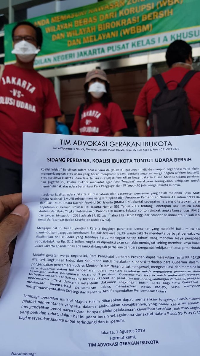 Sobat Ecojustice!
Pagi tadi Koalisi Inisiatif Bersihkan Udara Koalisi Semesta (Ibukota) mengikuti sidang perdana gugatan warga negara (citizen lawsuit) atas buruknya kualitas udara Jakarta hari ini (1/8) di Pengadilan Negeri Jakarta Pusat.