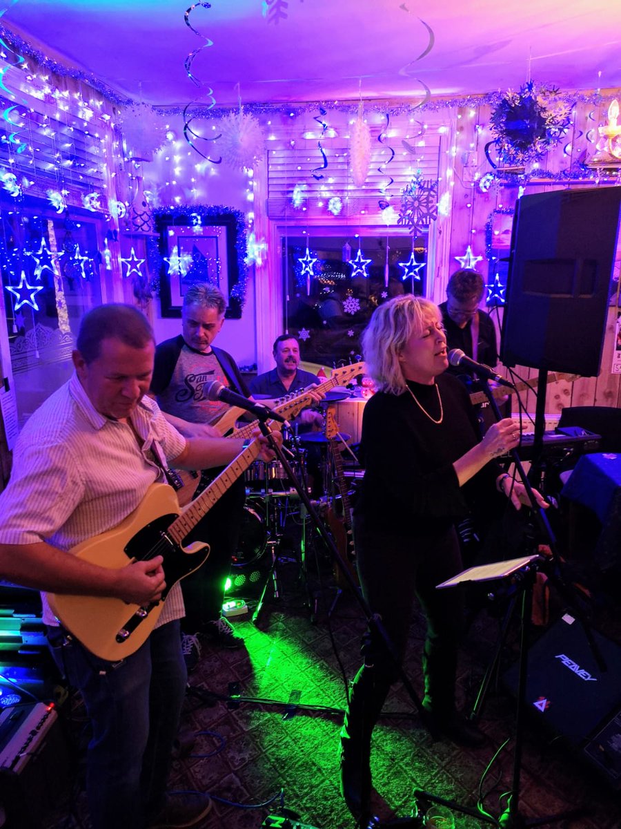 NightWatch_Kent's tweet photo. Local covers band NightWatch will be playing at the Divers Arms on the seafront in Herne Bay from 9pm on Friday 2nd August
#hernebay #localmusic  #liveband https://t.co/dFkFSUfizh