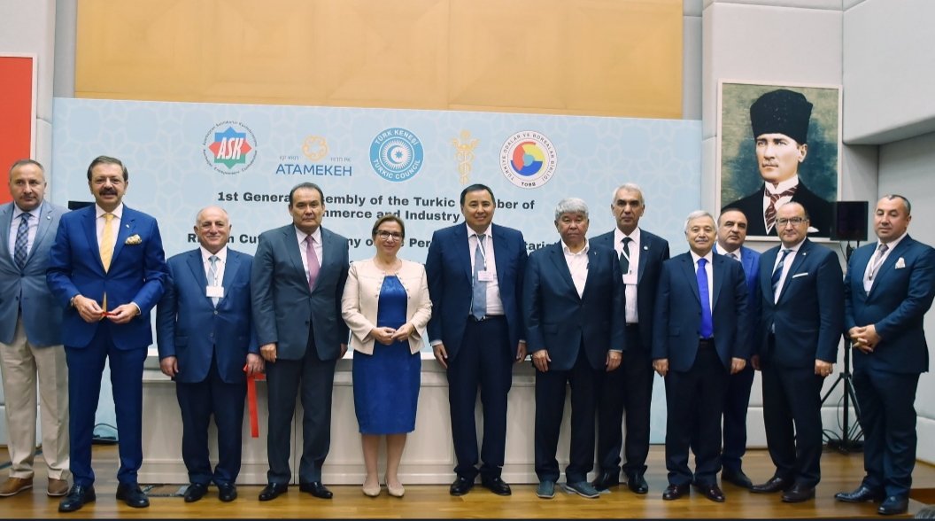 Azerbaycan, Kazakistan, Kırgızistan ve ülkemizin de içinde olduğu Türk Ticaret ve Sanayi Odası kuruluşunun başkanlığına seçilen TOBB Başkanımız Sn <a href="/RHisarciklioglu/">Rifat Hisarcıklıoğlu</a> 'nu kutlar; ülkemiz adına bizlere bu gururu yaşattığı için kendisine şahsım ve kurumum adına teşekkür ederim.