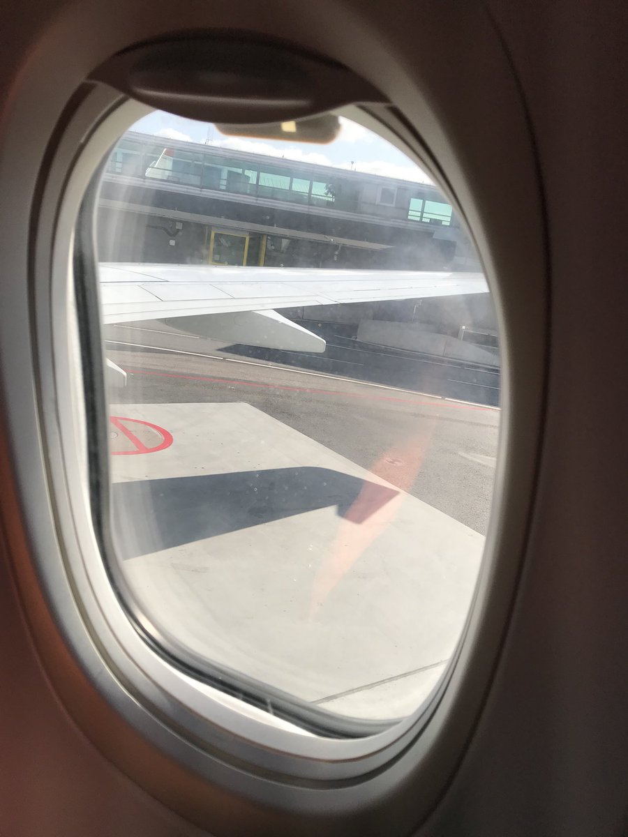 LottaMedling's tweet photo. Smokie ~ ”we’re flyin high” till kvällens konsert på Gotland!😎👍💝🚁🛫🚀🎉✈️🗺👥🚬🎸🎹🥁🎤👑🏤💎🏰🎊💖 #Stockholm #Gotland #WeFlyinHigh
@smokie_music #TerryUttley #StevePinnell @MartinBullard #MikeCraft #MickMcConnell
#SmokieTheGoldenHitsTour #L8sSmokieturné2019
#smokiefan https://t.co/LZPohdcb2z