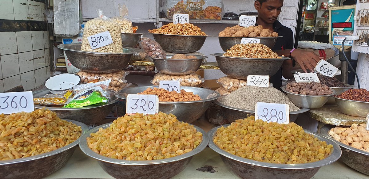 SEPWA India tour. Just visited NCML. A grain quality, storage provider and financier. They are thinking the tariffs on importing pulses into India should come off in 2019/20. #pulses#tariffs#India <a href="/Farmanco/">Farmanco: Analyse - Innovate - Grow</a> @Wheat93