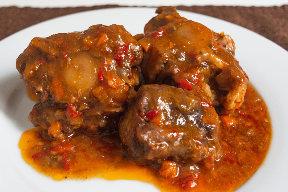 ¿Quieres probar nuestro #Rabo de #Toro? ¡Pues con #MesayYantar es muy fácil!👏
Nuestra receta tradicional hará que no puedas resistirte en probarlo otra vez. ¡Corre a por él!😁