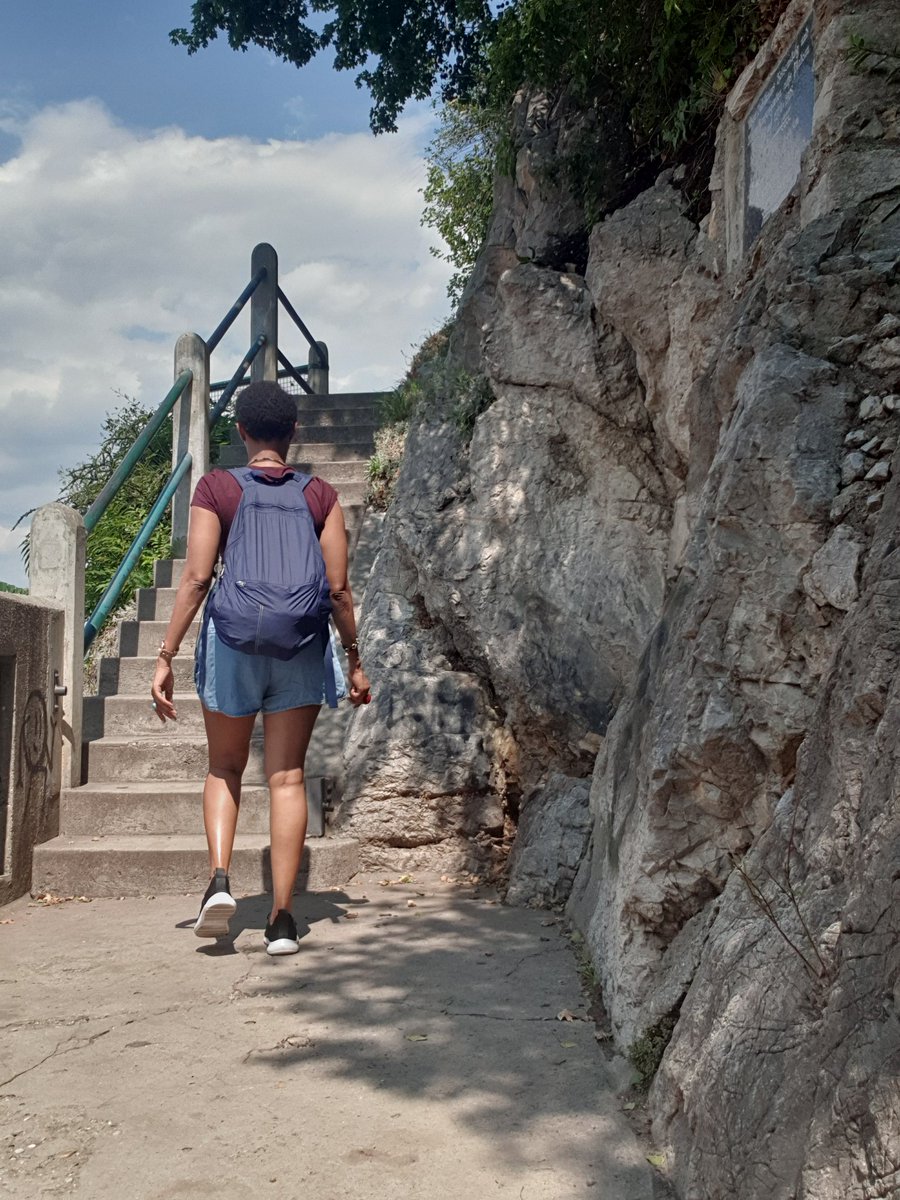 91. Carried on and saw the first sign. Didn't understand shit, so I took the left turn. Got time to take more pictures of myself, because I was alone on the trail. If you must got to touristy places, I think early morning is best. Not crowded.