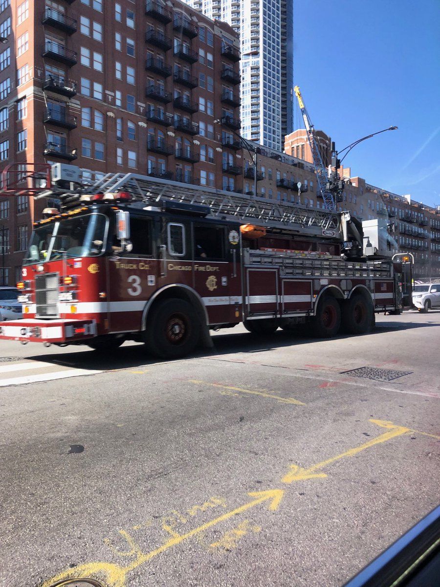 MatthewMPolka's tweet image. #Truck3 of the ⁦@ChicagoFire⁩ #CFD on a call, #ServingAndProtecting! Thank you and all #FireFighters for what you do!